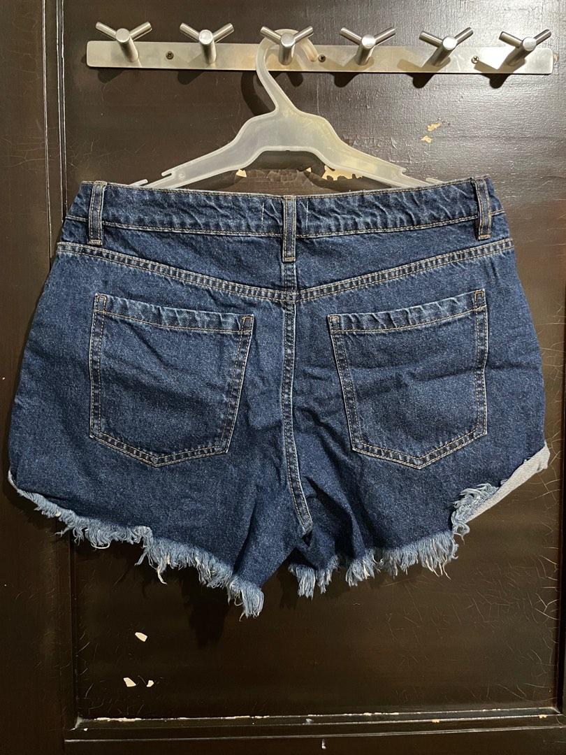 Cotton On Shorts (Category: Shorts) located in Taguig. Submitted by the_abilty (Listing ID 1180495402, Image 3). Description: .