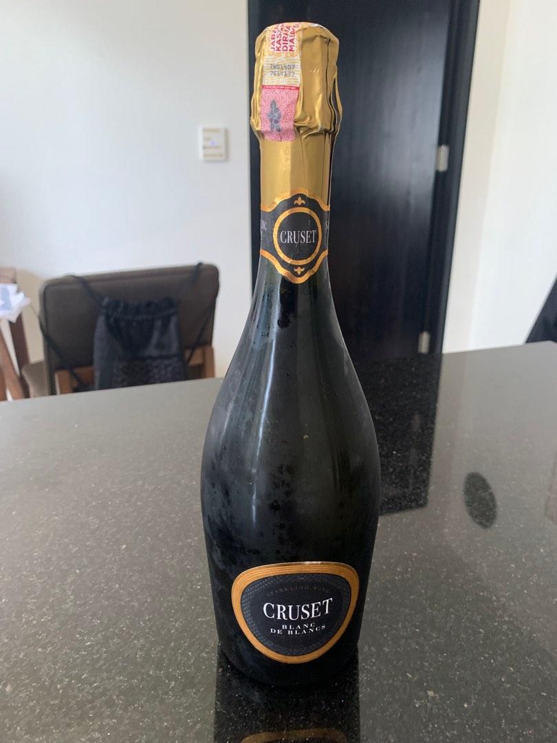 Cruset Sparkling wine, Food & Drinks, Alcoholic Beverages on Carousell