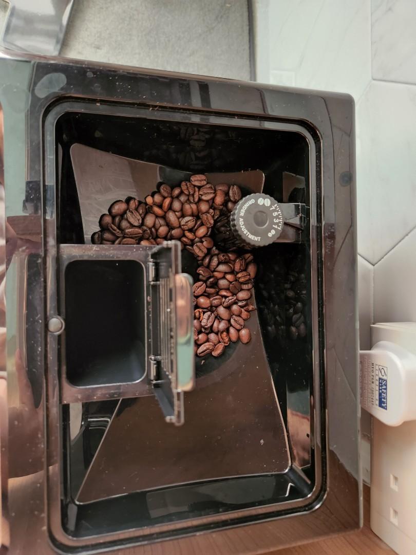 Delonghi Eletta Espresso Cappuccino fully automatic coffee machine, TV