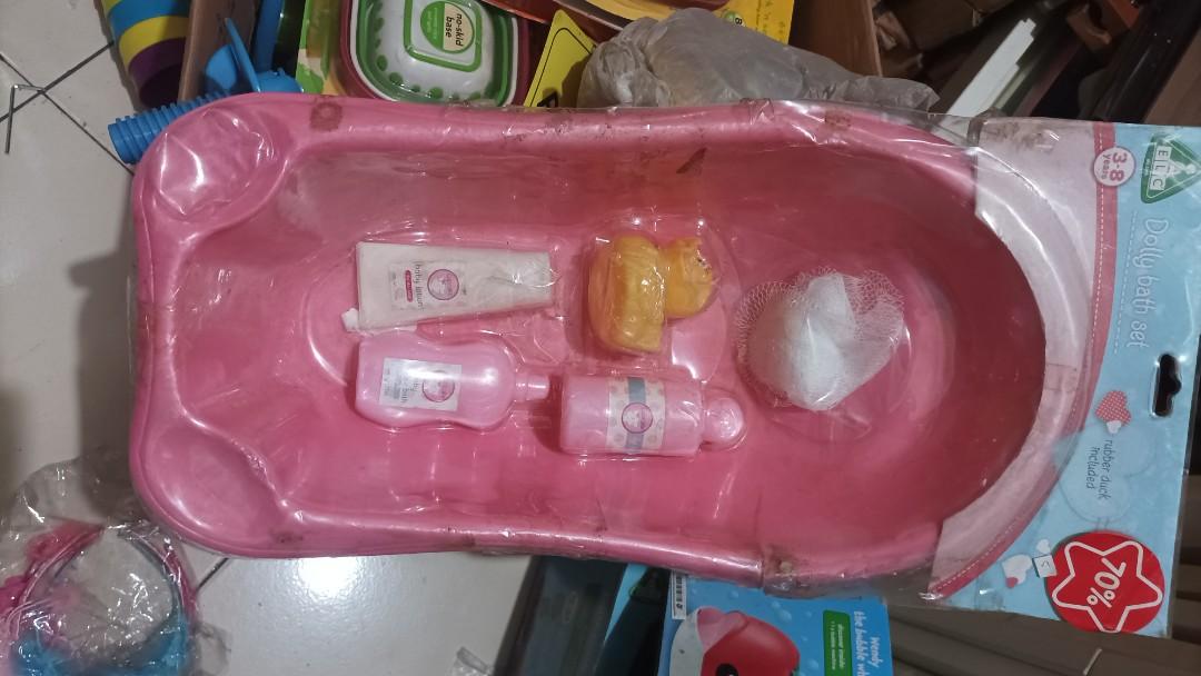 ELC DOLL BATH SET, Bayi & Anak, Mainan & Baby Walker di Carousell