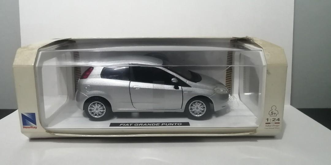 Fiat Grande Punto big scale 1:24 (Category: Vehicle & Diecast Models) located in Nabunturan. Submitted by eythell (Listing ID 1180667541, Image 2). Description: Mint in box, never been opened still intact only displayed.