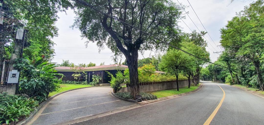 Code 7578 South Forbes Makati House and Lot, Property, For Sale