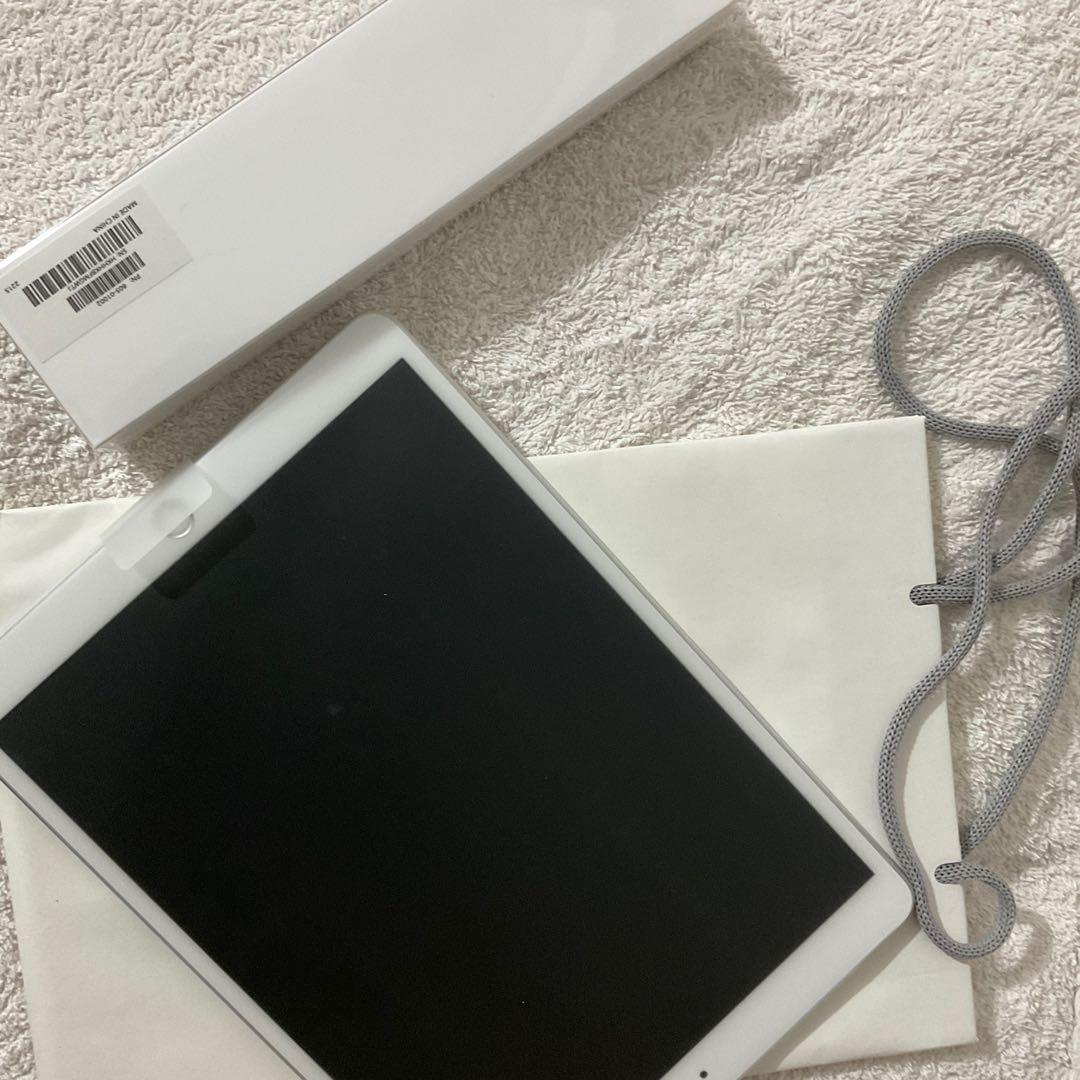 iPad Air 3 and Apple Pen Gen 1, Computers & Tech, Laptops & Notebooks