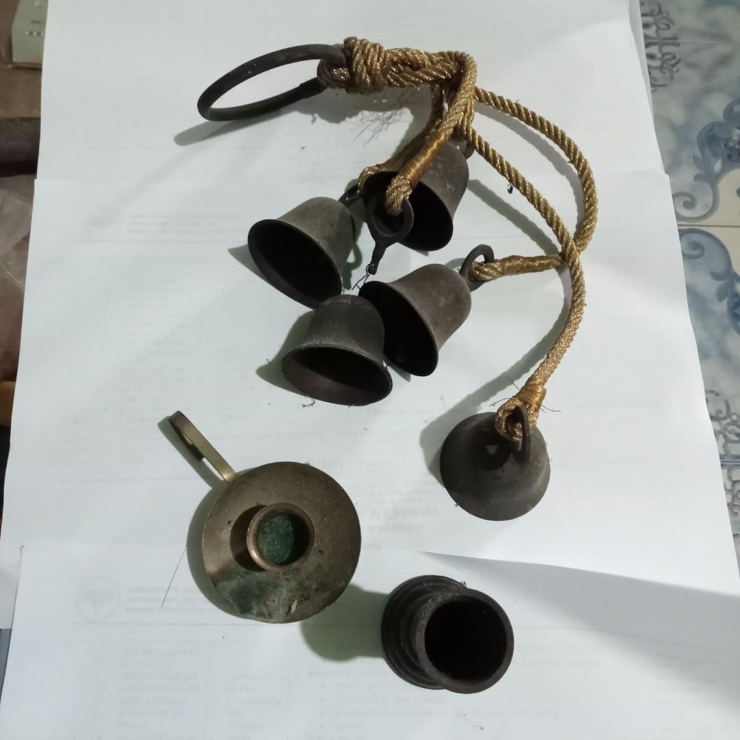 JAPAN ANTIQUE RELIGIOUS ITEMS (Category: Religious Items) located in Malolos. Submitted by laxada_japan.surplus (Listing ID 1180685488, Image 1). Description: ✅ Japan Surplus ✅ Antique/Vintage ✅ candle holder and bells ✅ 3pcs in a set.