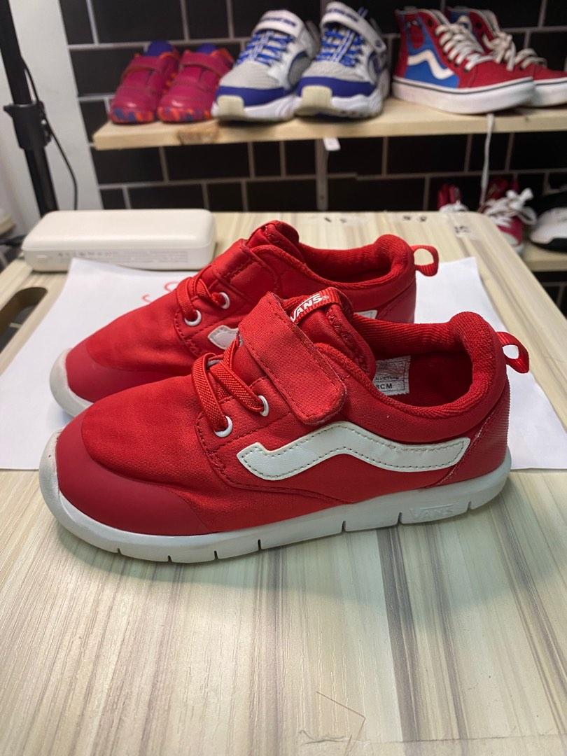 Size shop 18 vans