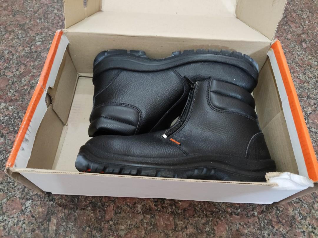 Krushers Safety Boots, Men's Fashion, Footwear, Boots on Carousell