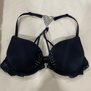 (Category: ) located in . Submitted by petitexll (Listing ID 1180618967, Image 1). Description: .