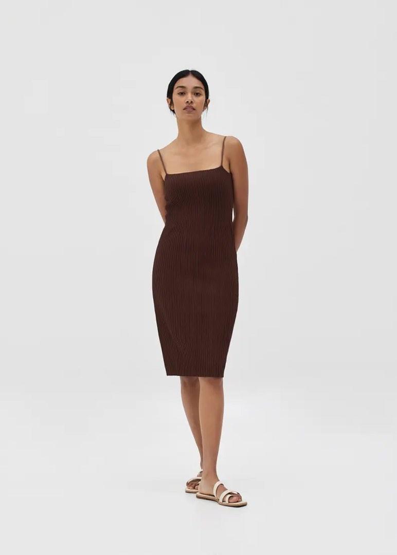 LB Kelsi Knit Bodycon Dress in brown, Women's Fashion, Dresses & Sets,  Dresses on Carousell