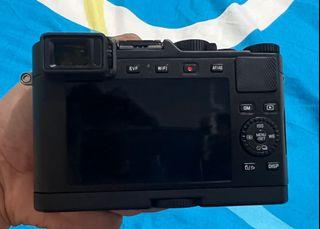 Leica D-LUX (Typ 109) Digital Camera Explorer Kit at