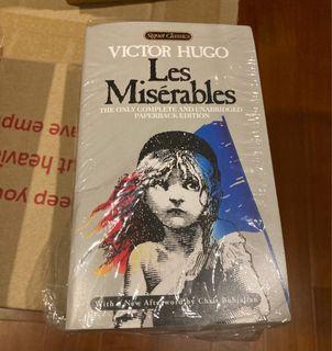Les Misérables book - Victor Hugo