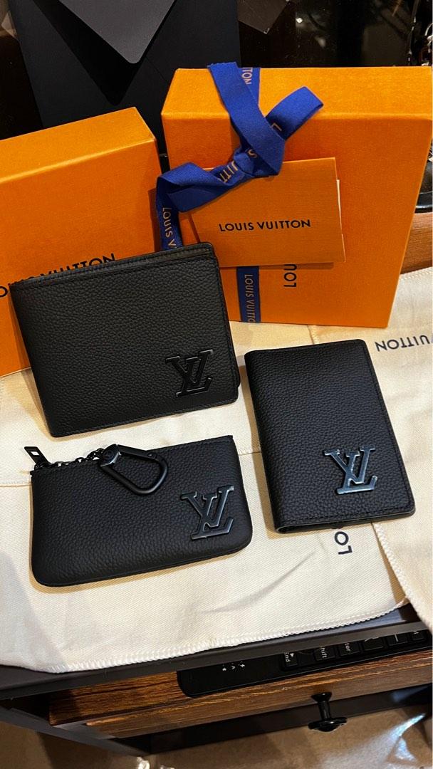 LV Aerogram wallet pocket organizer cles (Category: Luxury Bags & Wallets) located in Cavite. Submitted by rraaa32 (Listing ID 1180679231, Image 1). Description: All bnew All with plastic protector in logo Bifold wallet - 35k Pocket organizer - 30k Cles - 30k TAKE ALL FOR 90k! 5k DISCOUNT!.