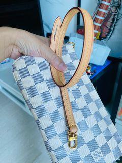 LV Pochette Accessoires