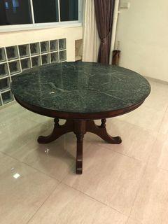 Marble round Table ( 4fts )
