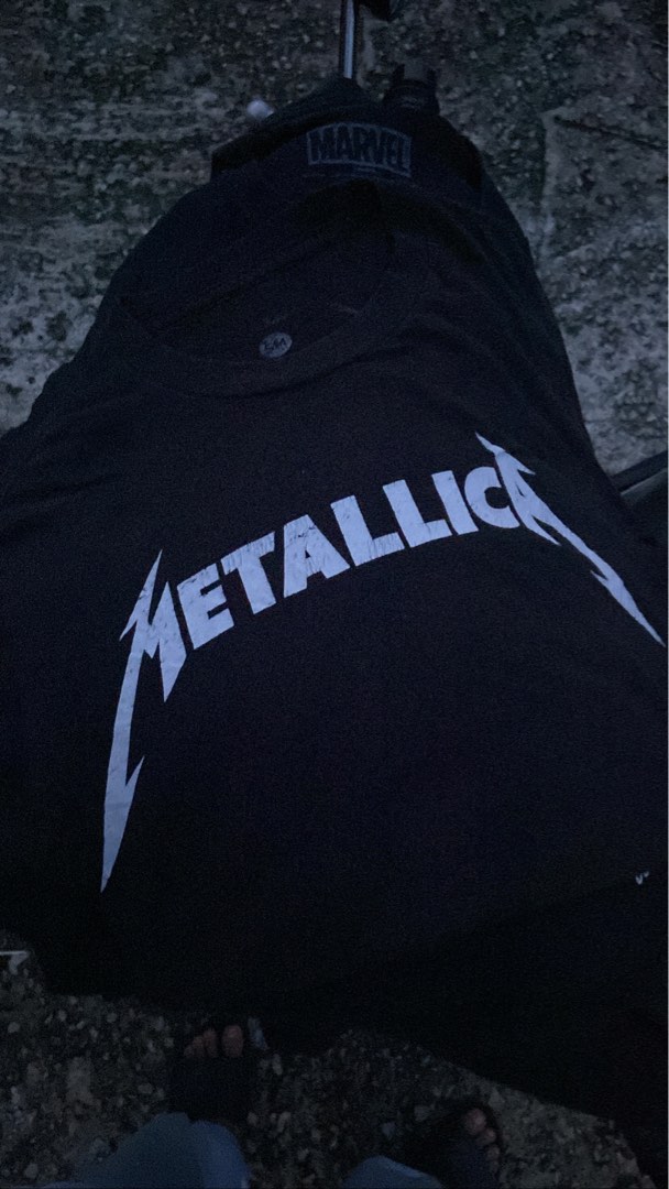 METALLICA, Men's Fashion, Tops & Sets, Tshirts & Polo Shirts on Carousell