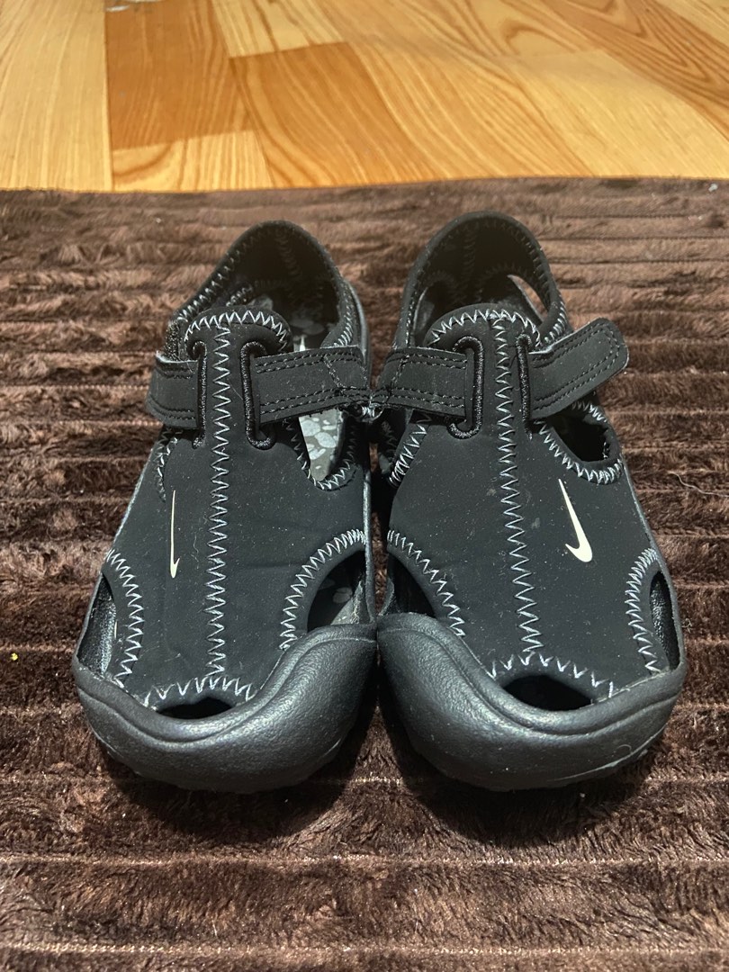 nike sunray sandals size 11