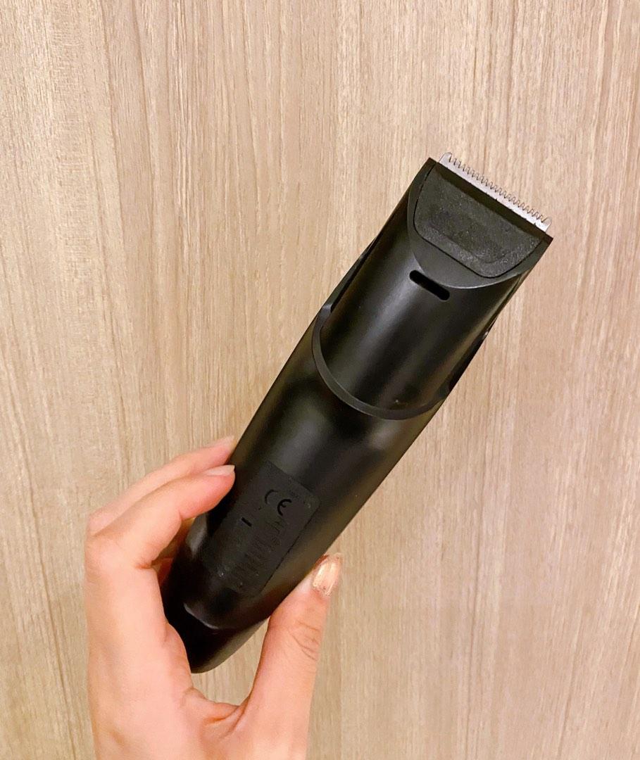 Panasonic國際版電動理髮器理髮刀(型號ER-GC50), 香水、美妝、保養, 身體清潔保養, 毛髮移除在旋轉拍賣