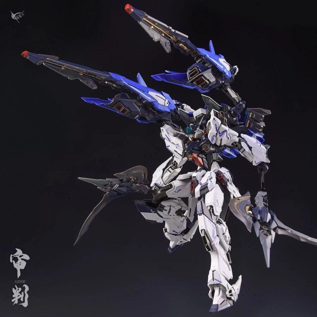 Zero Gravity 1/100 Moonlight Judgment Plastic Model Kit (Gundam look