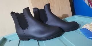 Rain Boots (Thick Rubber Material)