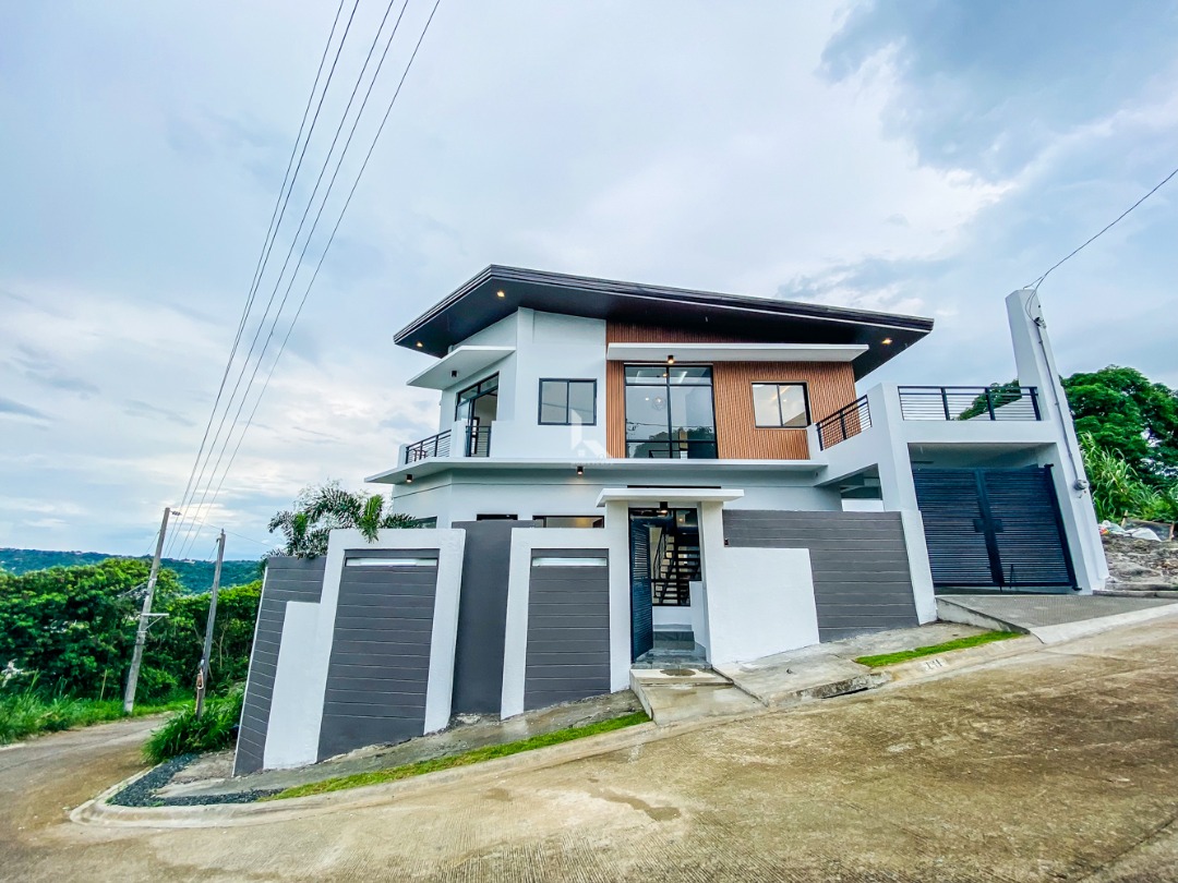 RC Corner overlooking House for sale in Sun Valley Antipolo nr SM