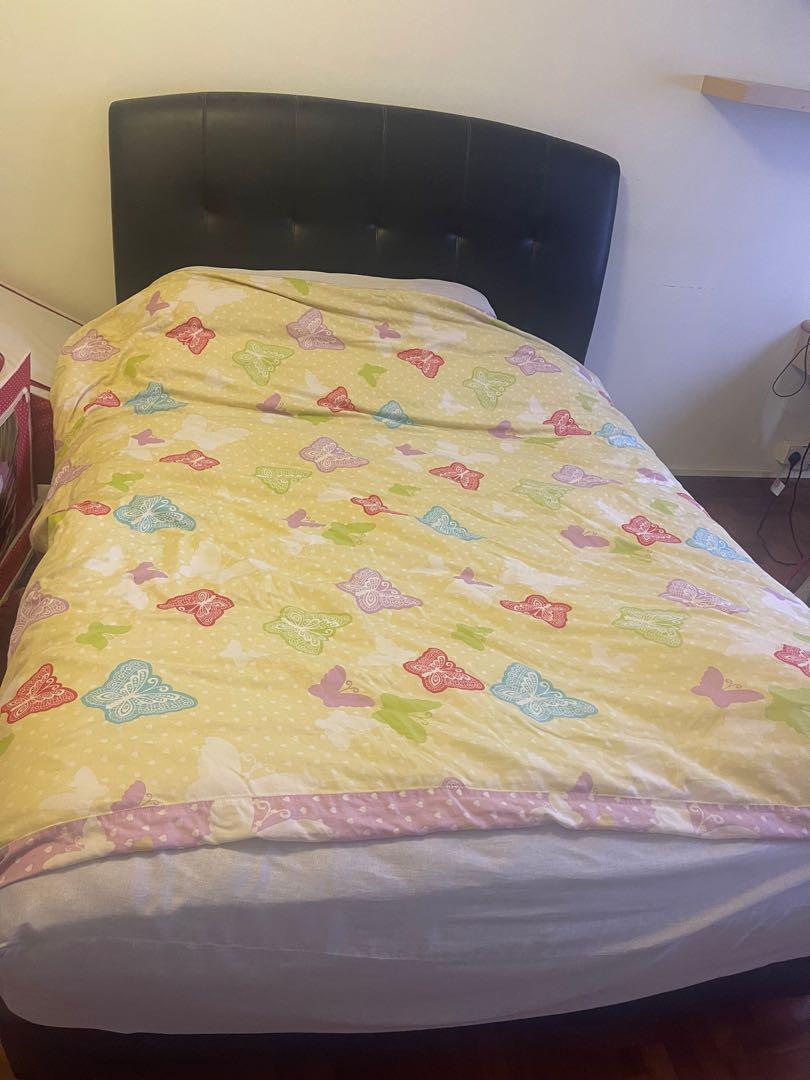 Serta Queen Size bed with Frame, Furniture & Home Living, Furniture