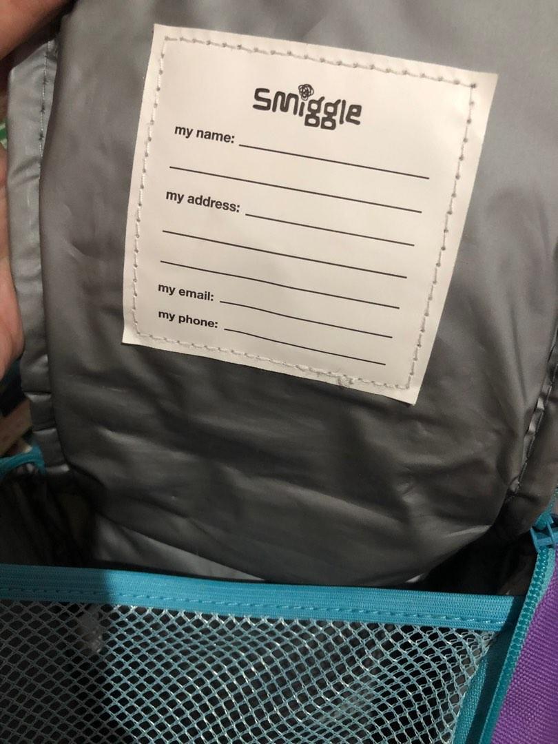 SMIGGLE LUNCHBOX (Category: Other Babies Going Out Needs) located in Naga. Submitted by shieshop (Listing ID 1148847096, Image 3). Description: Original Smiggle lunchbox Sign of storage Flaw last pic (need ipatahi).