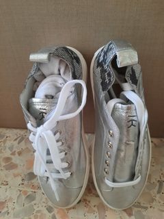 (Category: ) located in . Submitted by wardrobe620 (Listing ID 1180525529, Image 1). Description: .