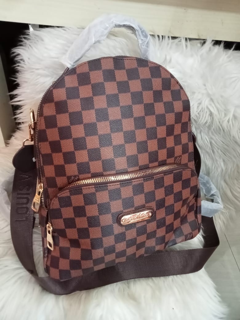 Tas Ransel LV Batam, Barang Mewah, Tas & Dompet di Carousell