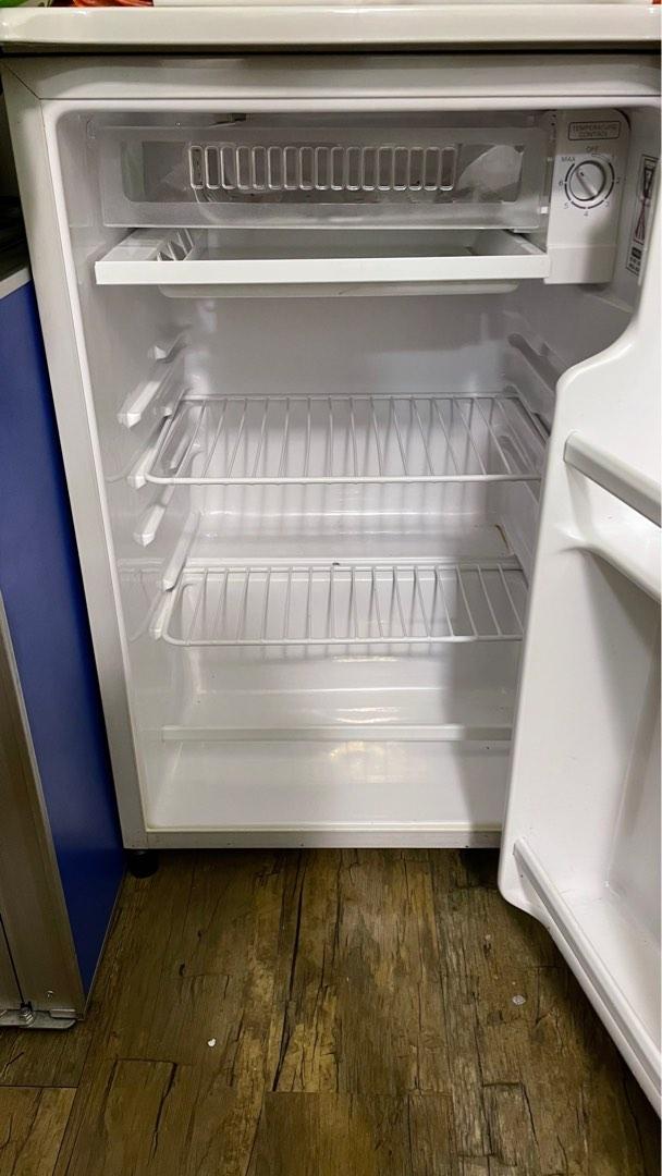 Toshiba Gre90s stand up Small Fridge, TV & Home Appliances, Kitchen