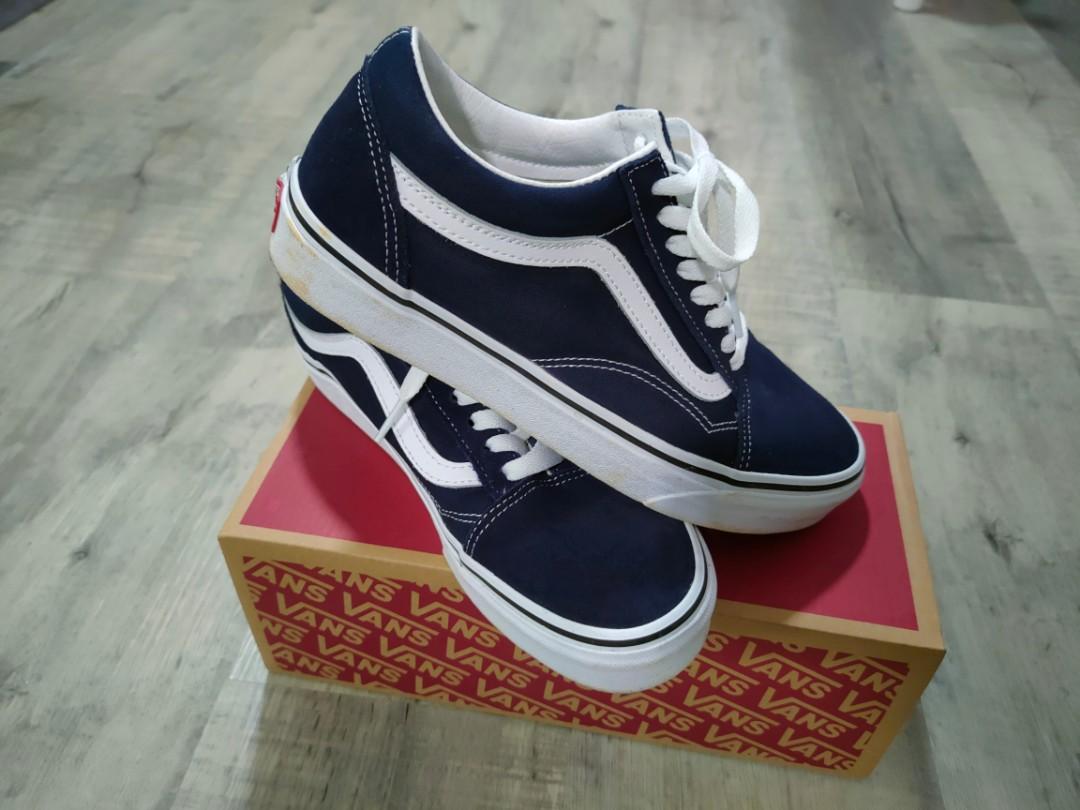 Vans Old Skool Men s Fashion Footwear Sneakers on Carousell