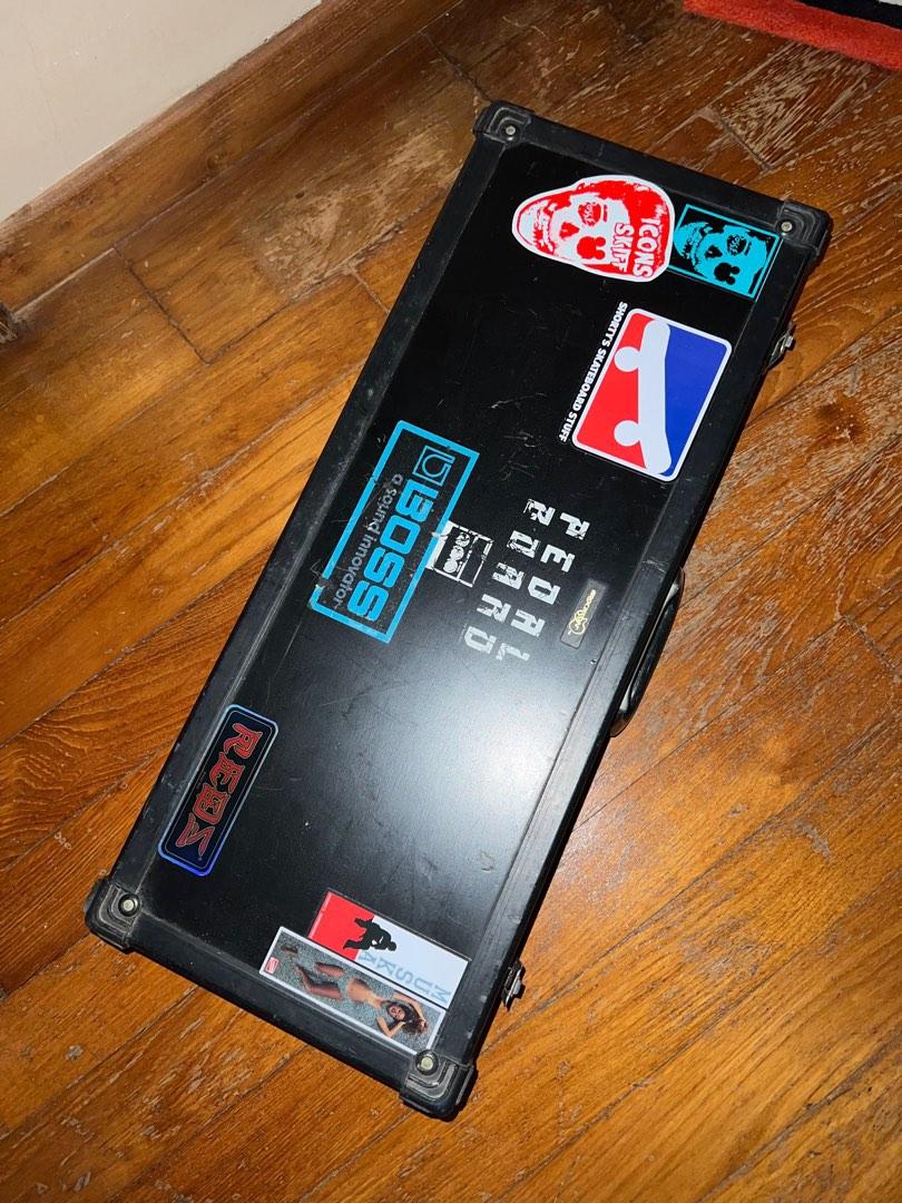 Vintage Pedalboard with detachable top cover for gigging pedal board