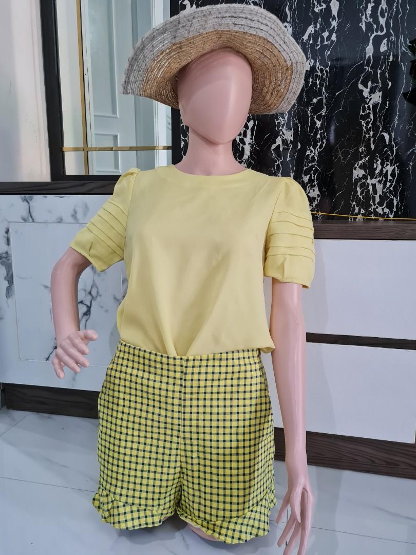 Zara yellow plaid ruffle short