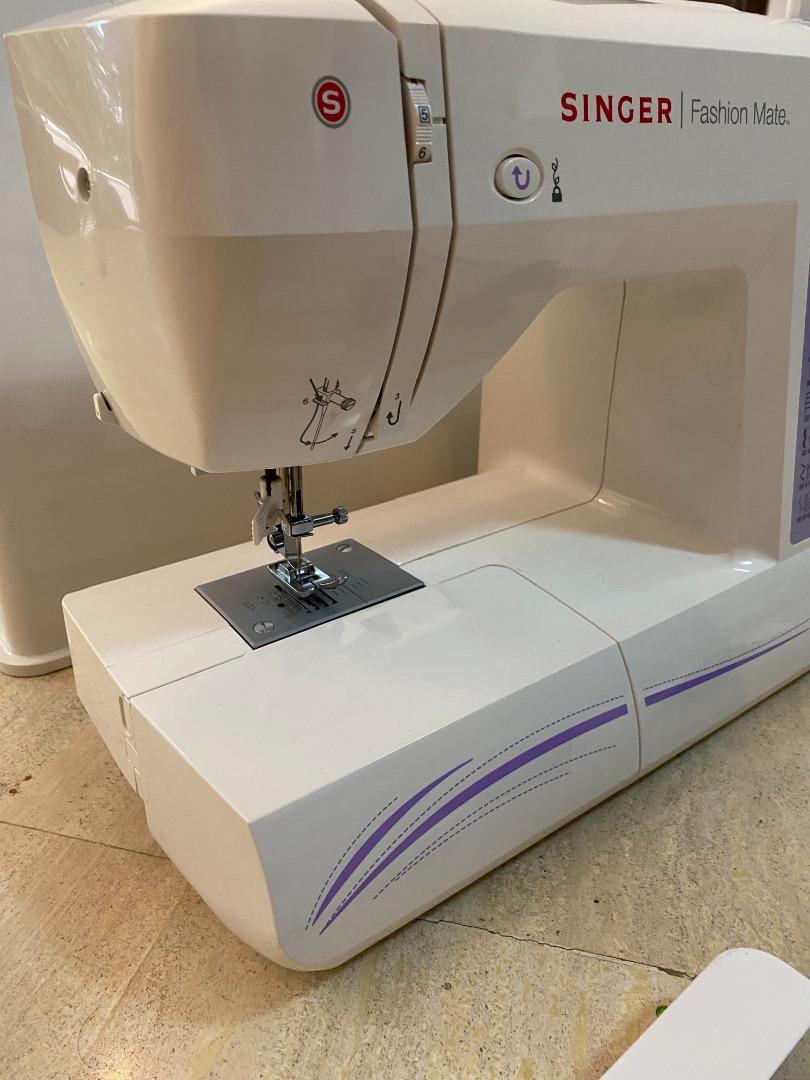 PreOwned Singer Fashion Mate 5560 Sewing Machine, 51 OFF