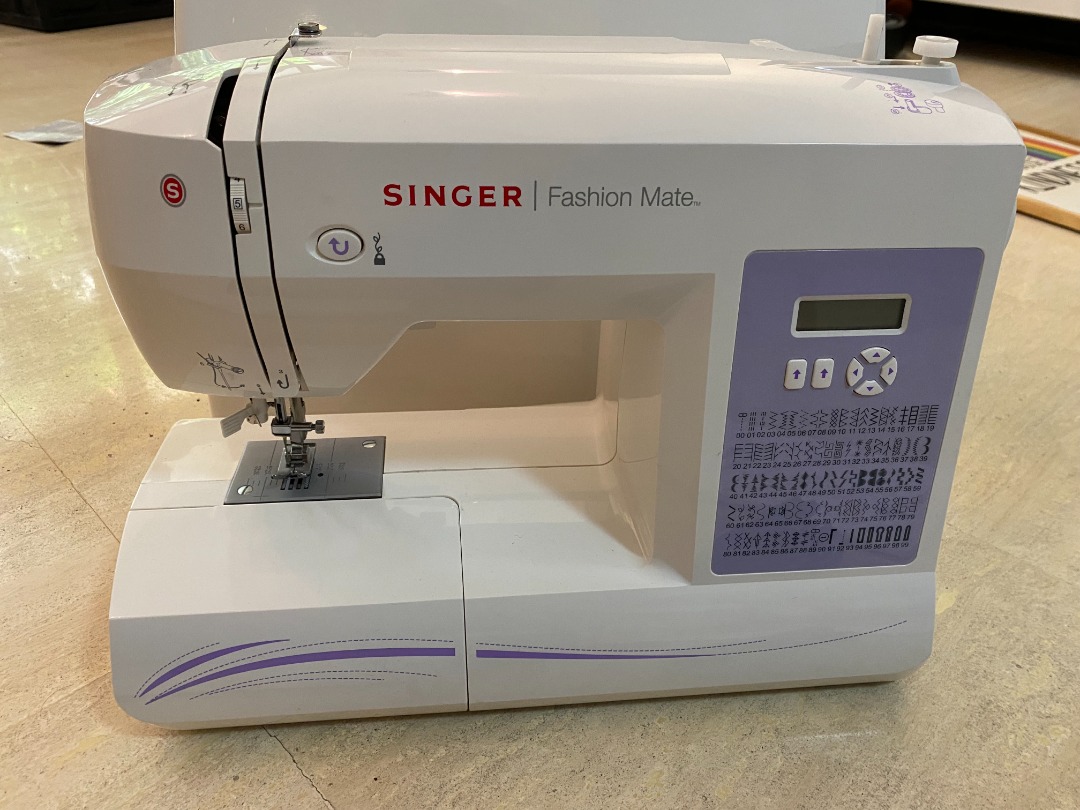 Singer 5560 Fashion Mate Sewing Machine