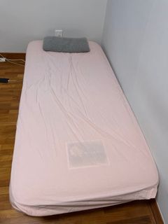 (Category: ) located in . Submitted by yudian92 (Listing ID 1180889901, Image 1). Description: .