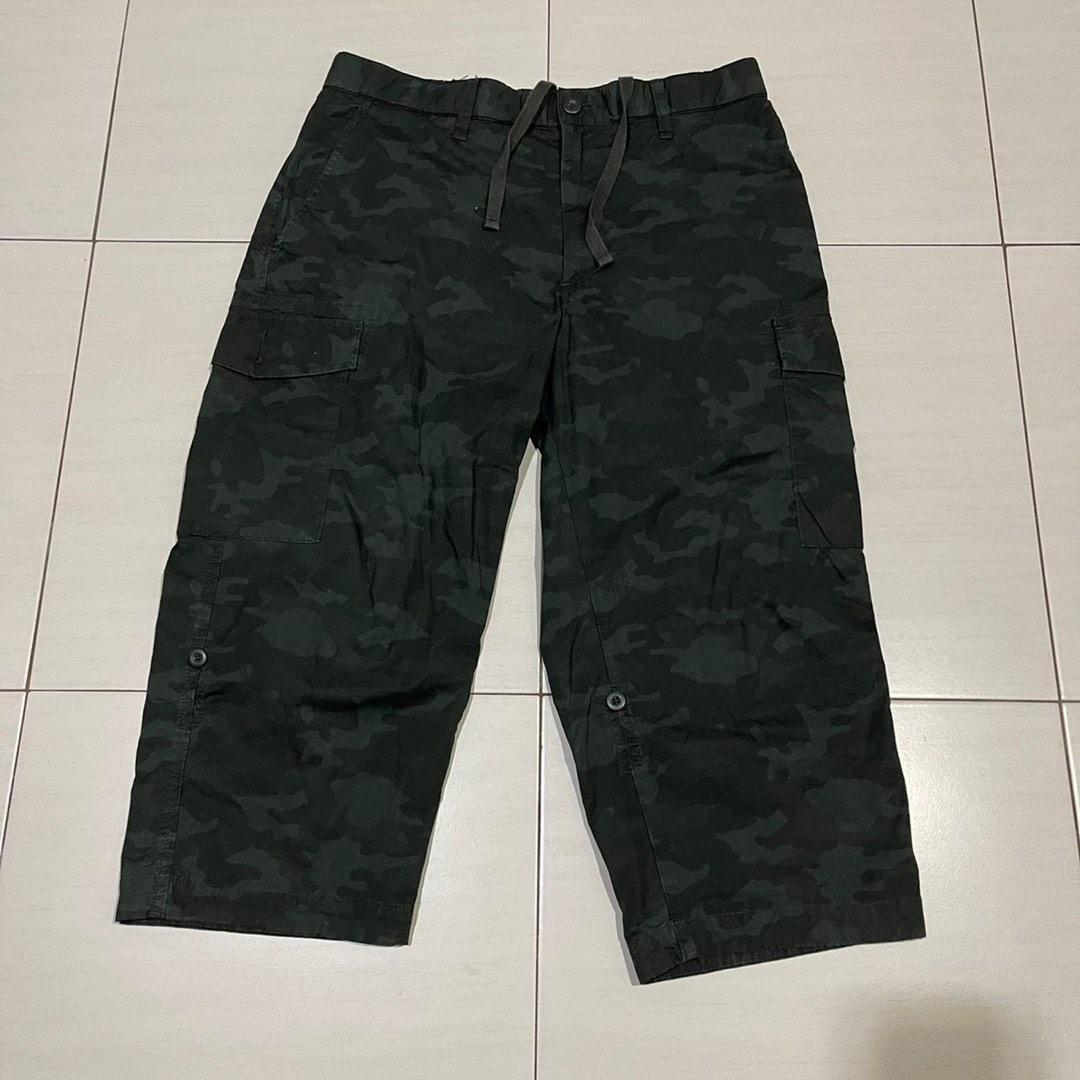 3q UNIQLO camo cargo pants, Men's Fashion, Bottoms, Shorts on Carousell