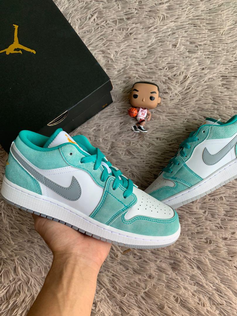 Air Jordan 1 Low Emerald Green GS, Women's Fashion, Footwear, Sneakers