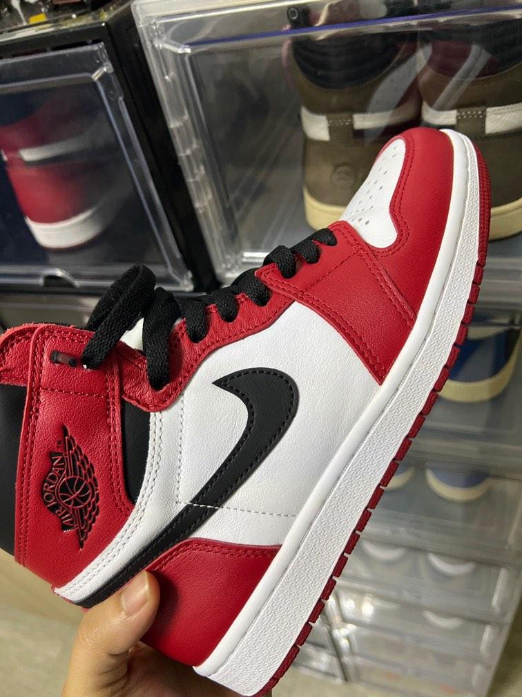 Air Jordan 1 Retro high Chicago Men s Fashion Footwear Sneakers on Carousell