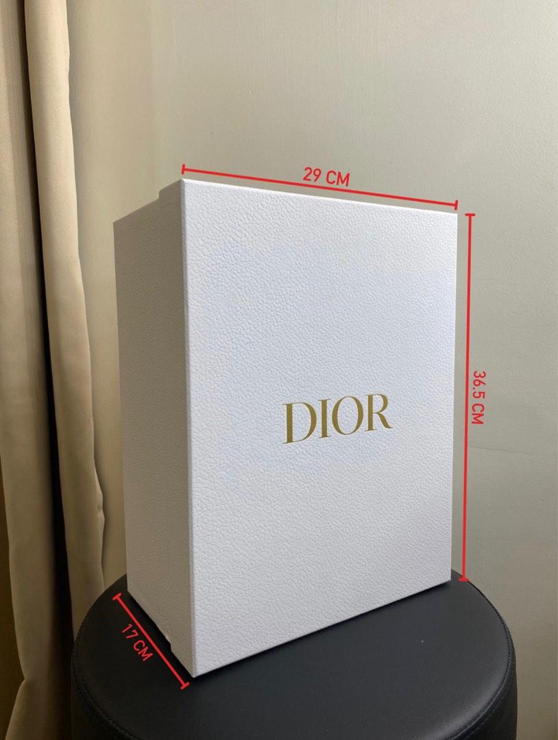 AUTHENTIC DIOR LARGE BOX (Category: Luxury Bags & Wallets) located in Baguio. Submitted by annechan08 (Listing ID 1180813097, Image 2). Description: AUTHENTIC DIOR BOX LARGE SIZE FIRM ON PRICE .