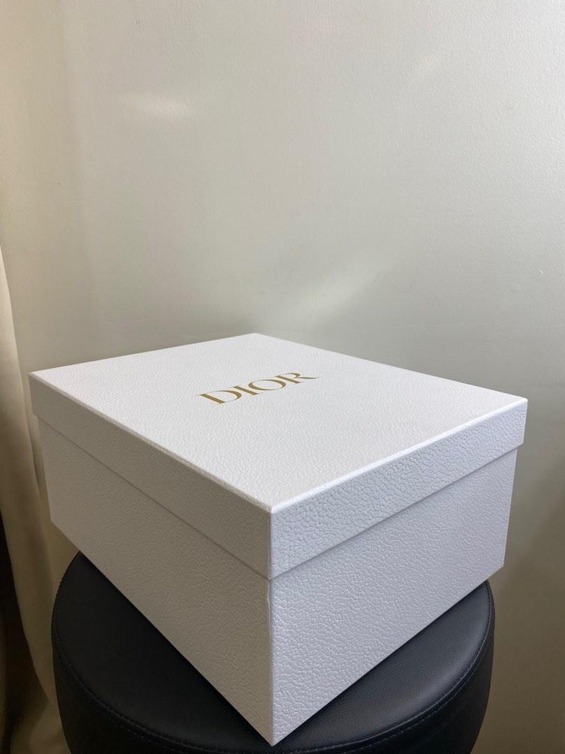 AUTHENTIC DIOR LARGE BOX (Category: Luxury Bags & Wallets) located in Baguio. Submitted by annechan08 (Listing ID 1180813097, Image 3). Description: AUTHENTIC DIOR BOX LARGE SIZE FIRM ON PRICE .