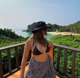 (Category: ) located in . Submitted by bees.outfits (Listing ID 1180732108, Image 1). Description: .