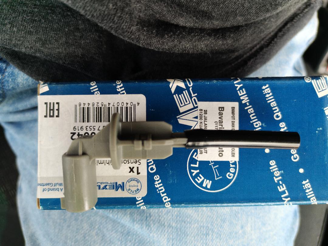 Bmw E60 coolant level sensor, Auto Accessories on Carousell
