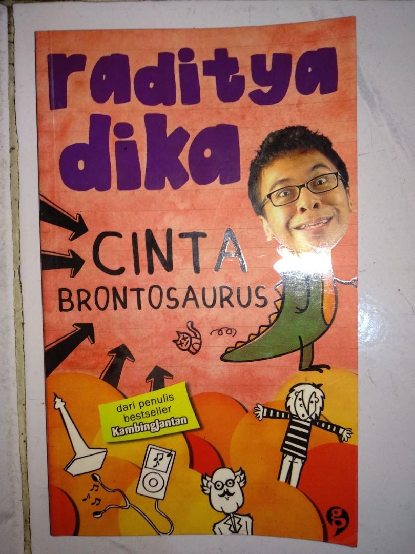 Buku Karya Raditya Dika, Buku & Alat Tulis, Buku di Carousell