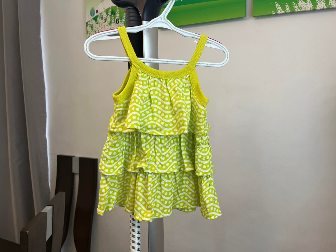 Carters green dress store