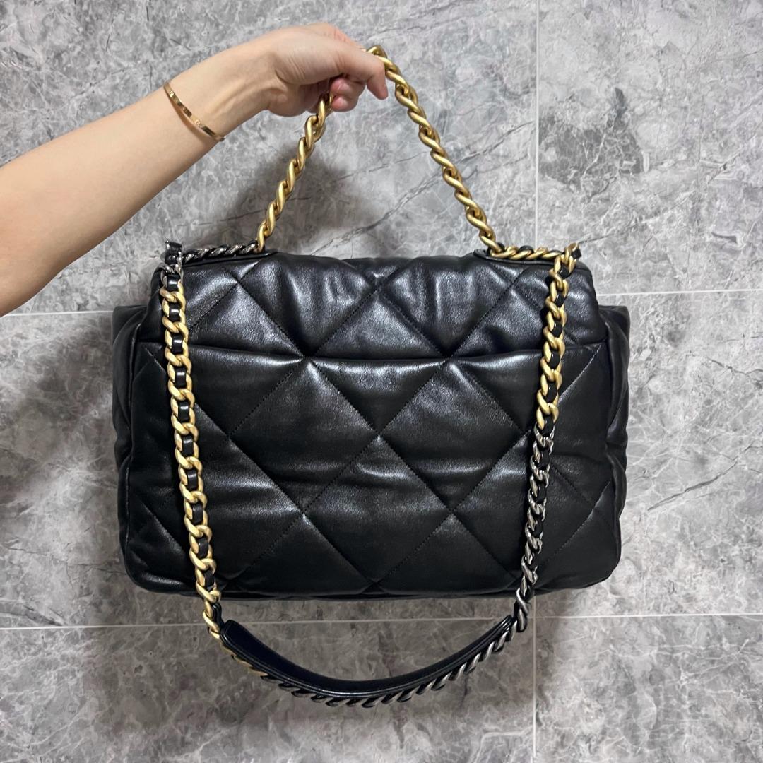 Chanel 19 Bag Maxi Lambskin Black with Gold Hardware No 30, Luxury, Bags &  Wallets on Carousell