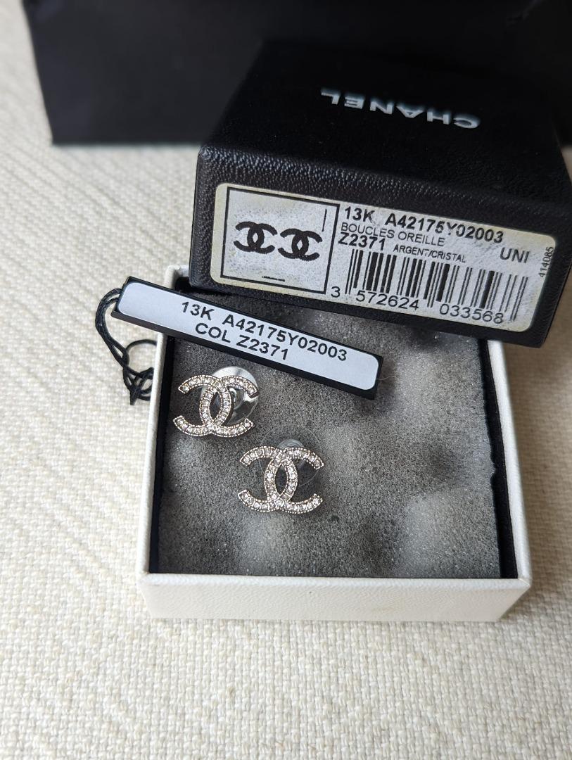 Chanel CC A14V Logo Classic Moscova Crystal SHW earrings box tag, Women's  Fashion, Jewelry & Organisers, Earrings on Carousell