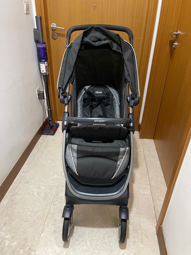 Chicco Bravo Stroller + Car Seat (Travel system), Babies & Kids, Going