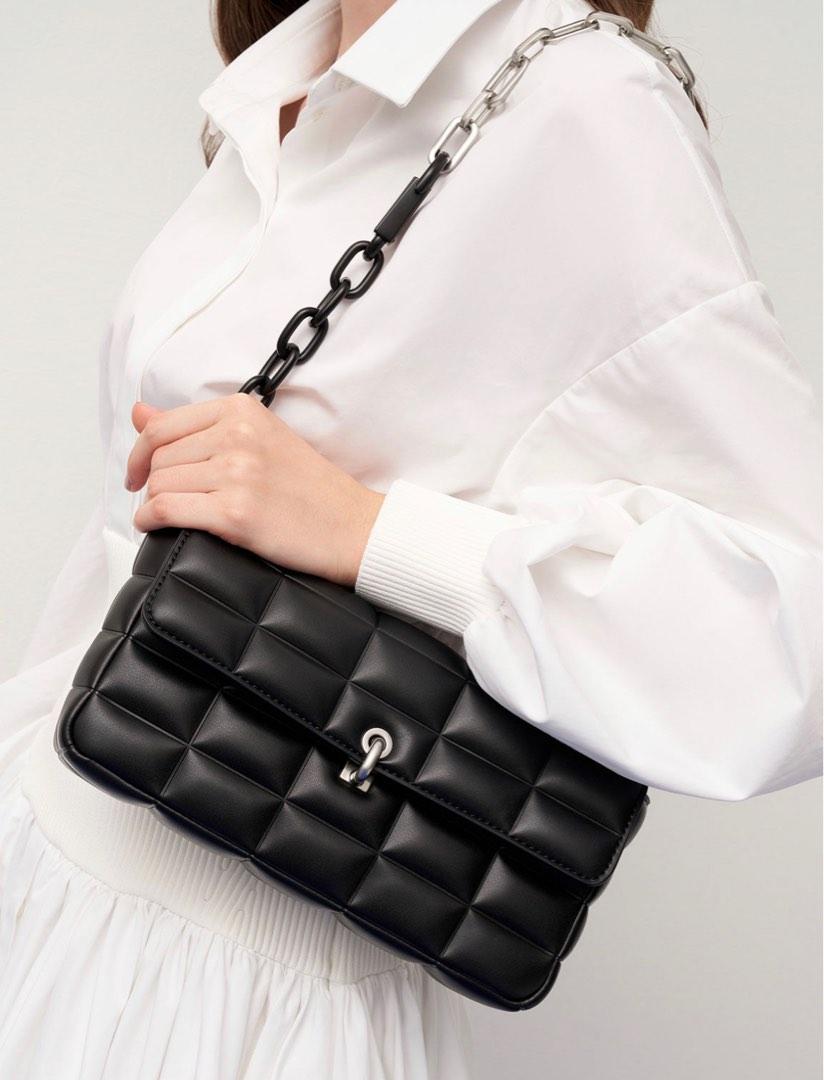 Quilted shoulder new arrivals bag black