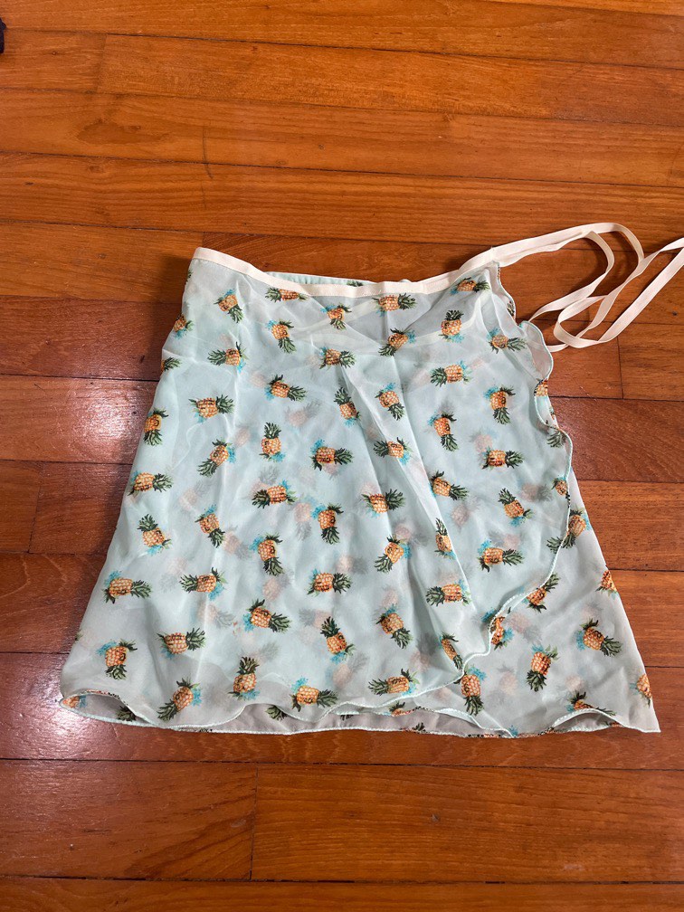 Cute pineapple ballet skirt, Women's Fashion, Activewear on Carousell