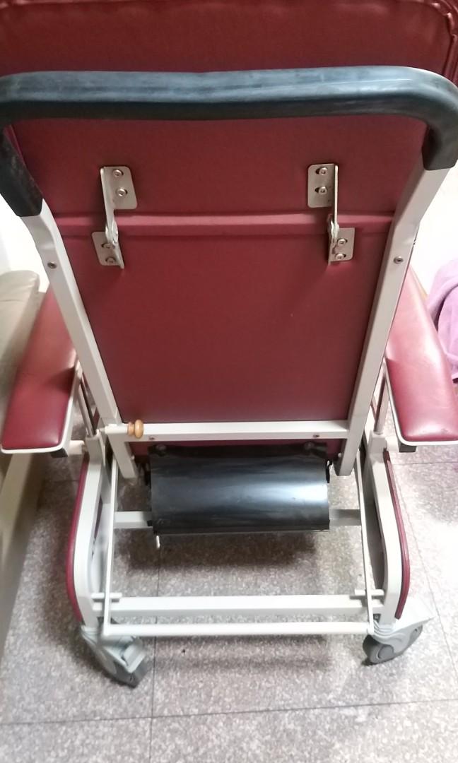 Geriatric hospital chair with wheels devices, Health & Nutrition