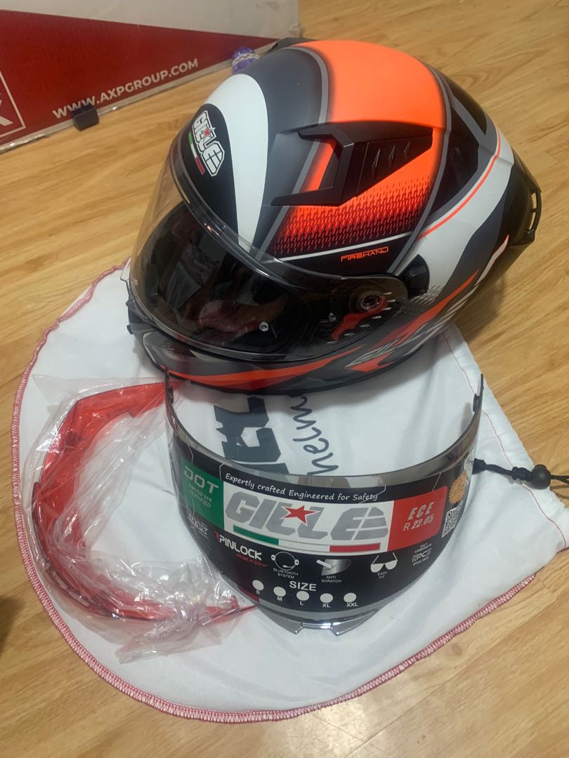 Gille Helmet Large, Motorbikes, Motorbike Parts & Accessories, Helmets